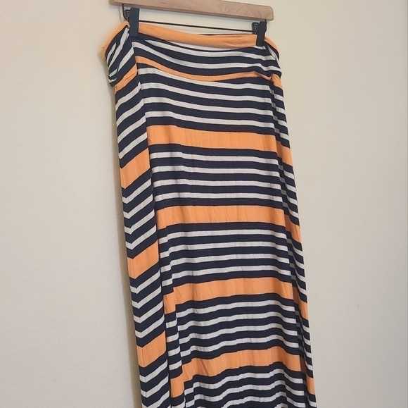 Merona Long Line Maxi Skirt Navy & Peach Color witih Stripes & Ruched Sides - Picture 3 of 6